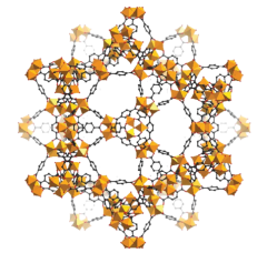 MIL-47(V)-NH2 200nm左右；MIL-47金属有机框架材料