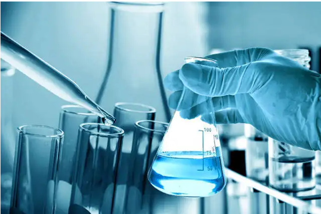 四嗪修饰的纳米颗粒：可生物正交点击功能化的递送平台